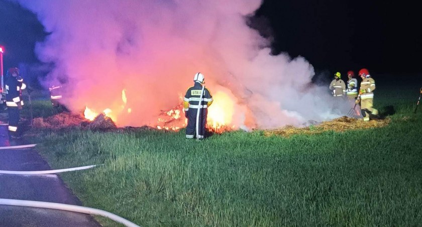 Pożar bel słomy w Siedliskach