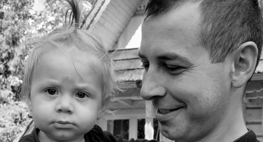  Konrad Ciuba, utalentowany zawodnik w wieku zaledwie 28 lat, odszedł nagle, pozostawiając za sobą rodzinę. 