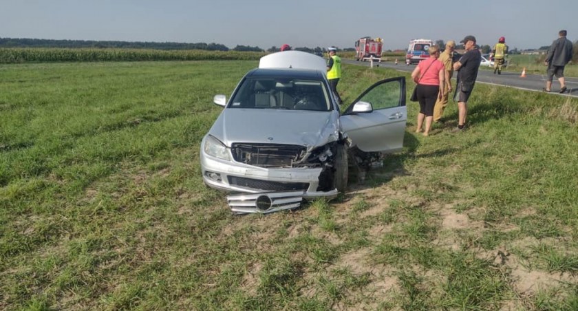 Wypadki, Wypadek Czerśli osoby poszkodowane Rozbite proboszcza! - zdjęcie, fotografia