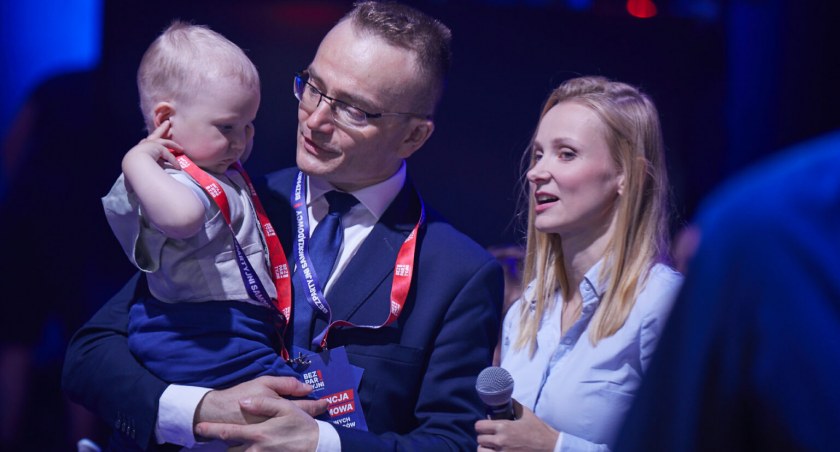 Na zdjęciu:  dr n. pr. Marek Woch – Sekretarz w Zarządzie Ogólnopolskiej Federacji „Bezpartyjni i Samorządowcy” kontakt: 797844172 m.woch4@wp.pl 