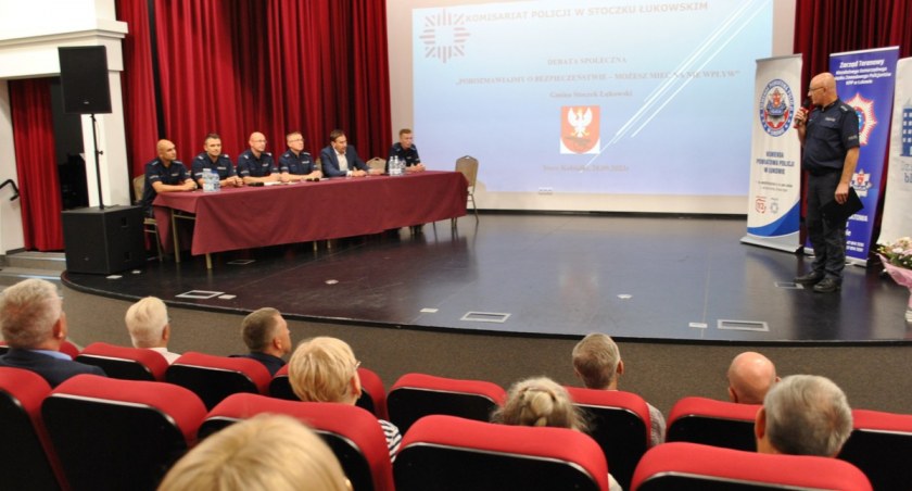 Policja, Porozmawiajmy bezpieczeństwie możesz mieć wpływ! – Debata gminie Stoczek Łukowski - zdjęcie, fotografia