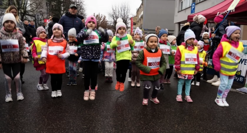 Pogoda , Łuków uczcił Niepodległość Biegami! wyniki duuuużo zdjęć (GALERIA) - zdjęcie, fotografia