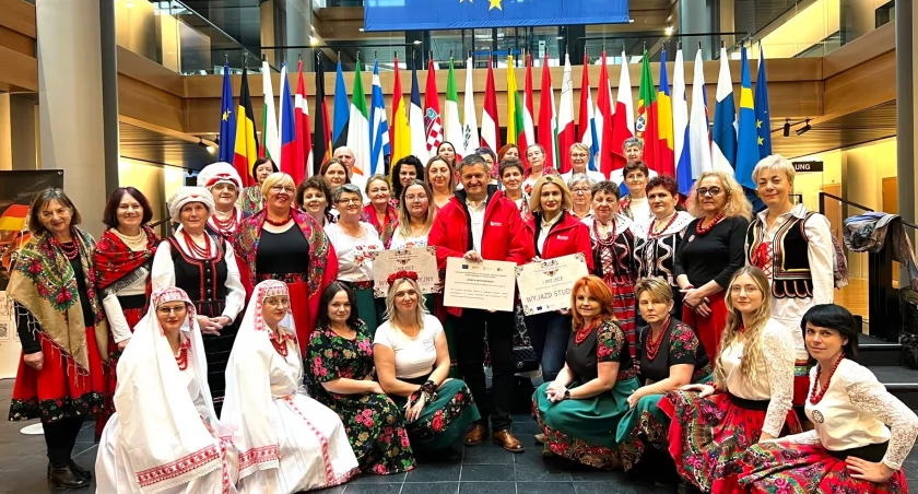 W grudniu gospodynie z Koła Gospodyń Wiejskich (KGW) w Kamieniu w gminie Wola Mysłowska mogły świętować swoje wyjątkowe osiągnięcie – wyjazd studyjny do Francji.
