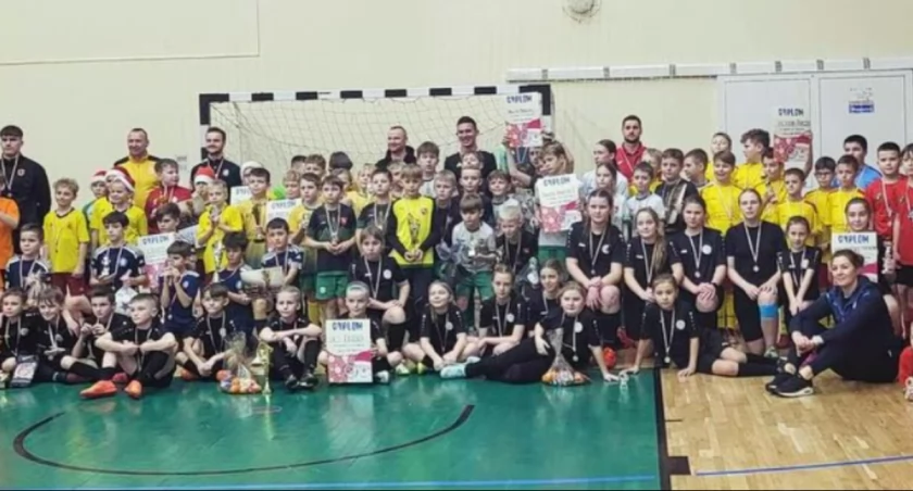 Wiadomości Sportowe, Lesovia Trzebieszów turnieju Santa Dwójka raport wyniki - zdjęcie, fotografia