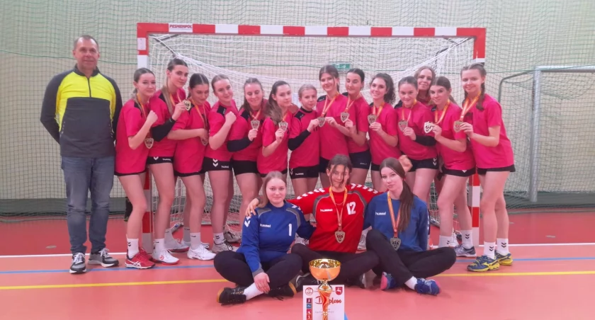 Sukcesy sportowe, Piłkarki ręczne Tadeusza Kościuszki Łukowie ponownymi mistrzyniami województwa lubelskiego! - zdjęcie, fotografia