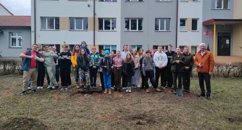 Pogoda , KONKURS EKOLOGICZNY SZKOLE PODSTAWOWEJ LESZCZYŃSKIEGO MIKŁUSACH - zdjęcie, fotografia