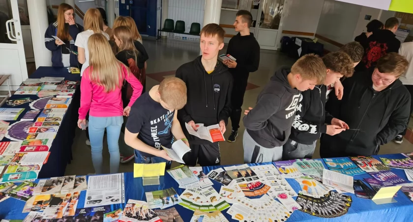 Info: Zespół Szkół nr 2 w Łukowie 