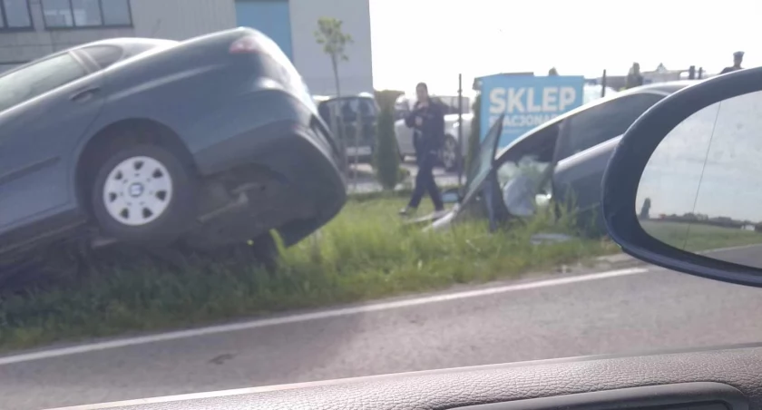 Wypadki, Kolizja drodze wojewódzkiej Świdrach Łukowem - zdjęcie, fotografia