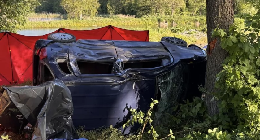 Wypadki, Tragiczny wypadek! letni kierowca zmarł miejscu - zdjęcie, fotografia