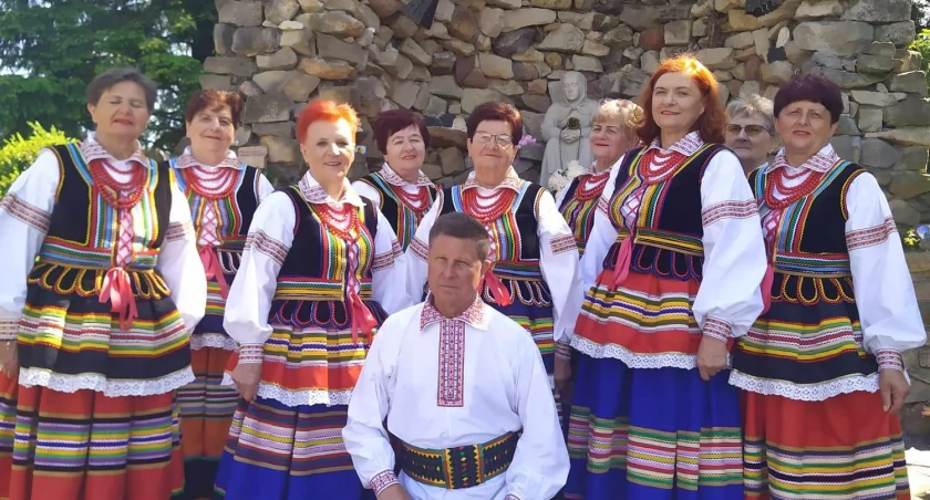 Pogoda , XVIII Międzydiecezjalny Przegląd Pieśni Maryjnej sukces Zespołu Wokalnego Niezapominajki Dminina - zdjęcie, fotografia