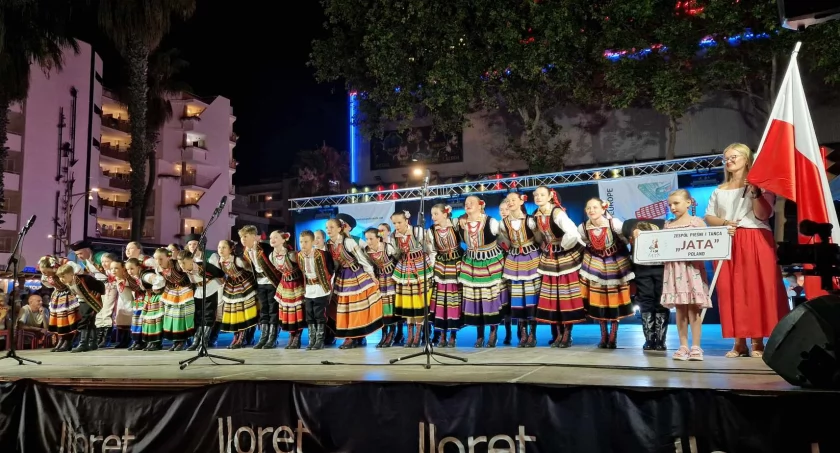 Pogoda , Zespół Pieśni Tańca Festiwalu Costa Bravie - zdjęcie, fotografia