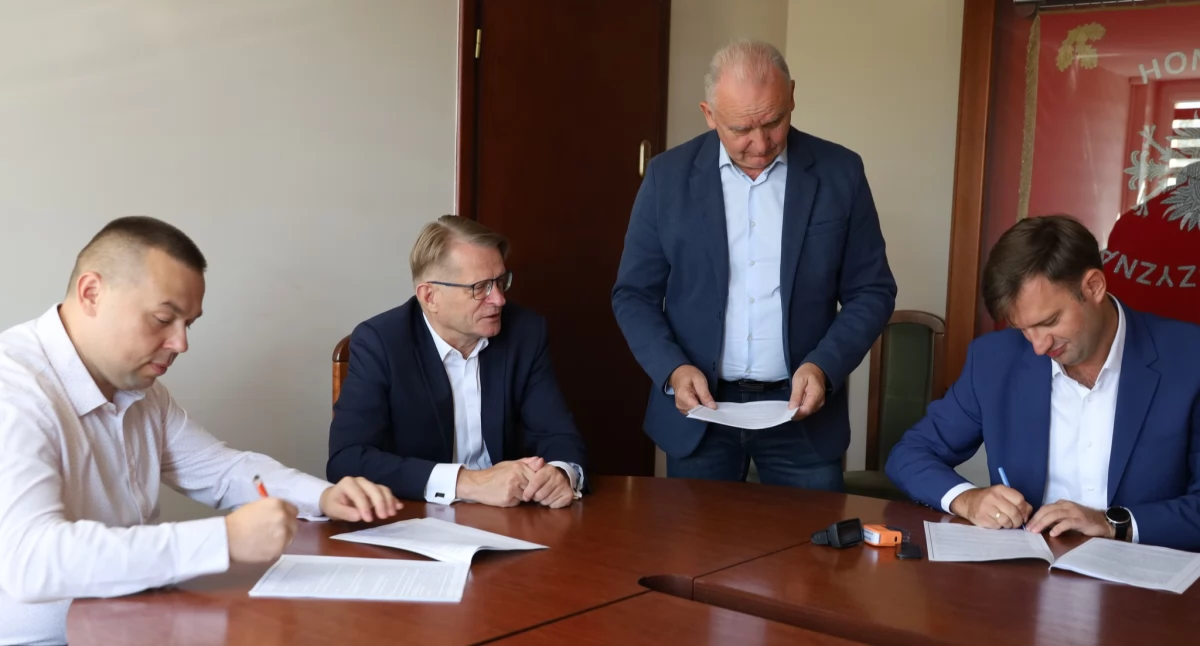 Pogoda , Łuków Podpisano umowę przebudowę dróg powiatowych - zdjęcie, fotografia