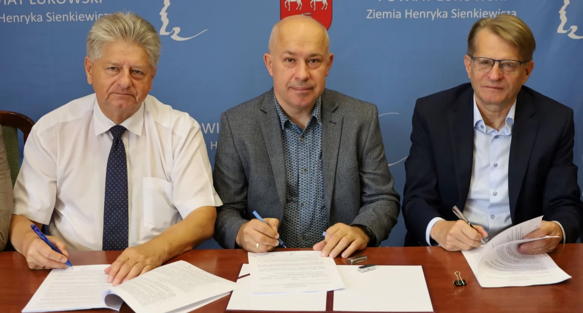 Biznes , Remont gimnastycznej Łukowie Podpisano umowę modernizację - zdjęcie, fotografia