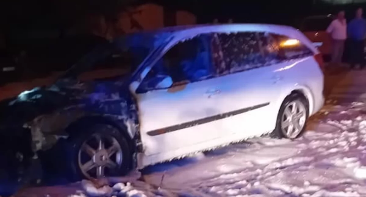 Straż Pożarna, Pożar Renault Laguny Adamowie szybka interwencja strażaków - zdjęcie, fotografia