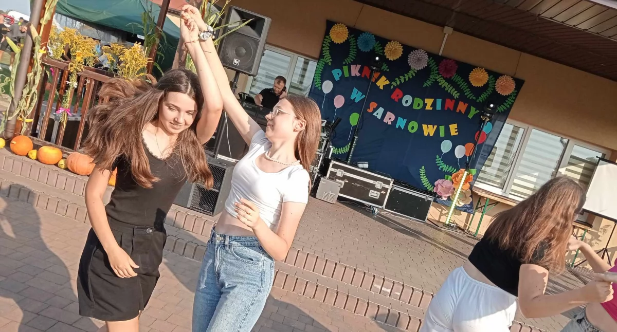 Informacje kulturalne, Radosne Pożegnanie Sarnowie Najlepsze - zdjęcie, fotografia
