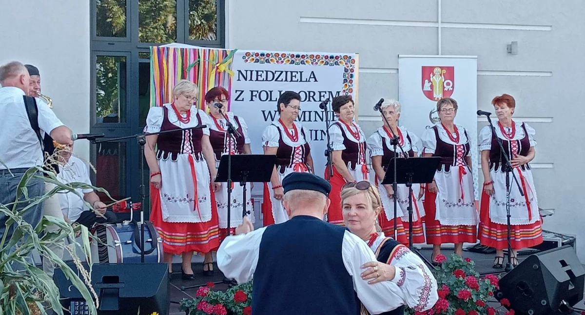 Informacje kulturalne, Folklor muzyka pyszne Jedzenie bawiliśmy Staninie! - zdjęcie, fotografia