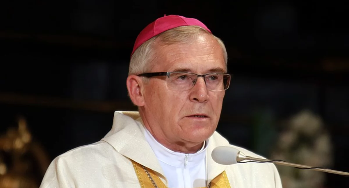 Zbiórka na Rzecz Ofiar Powodzi w Najbliższą Niedzielę – Apel Biskupa Siedleckiego o Pomoc