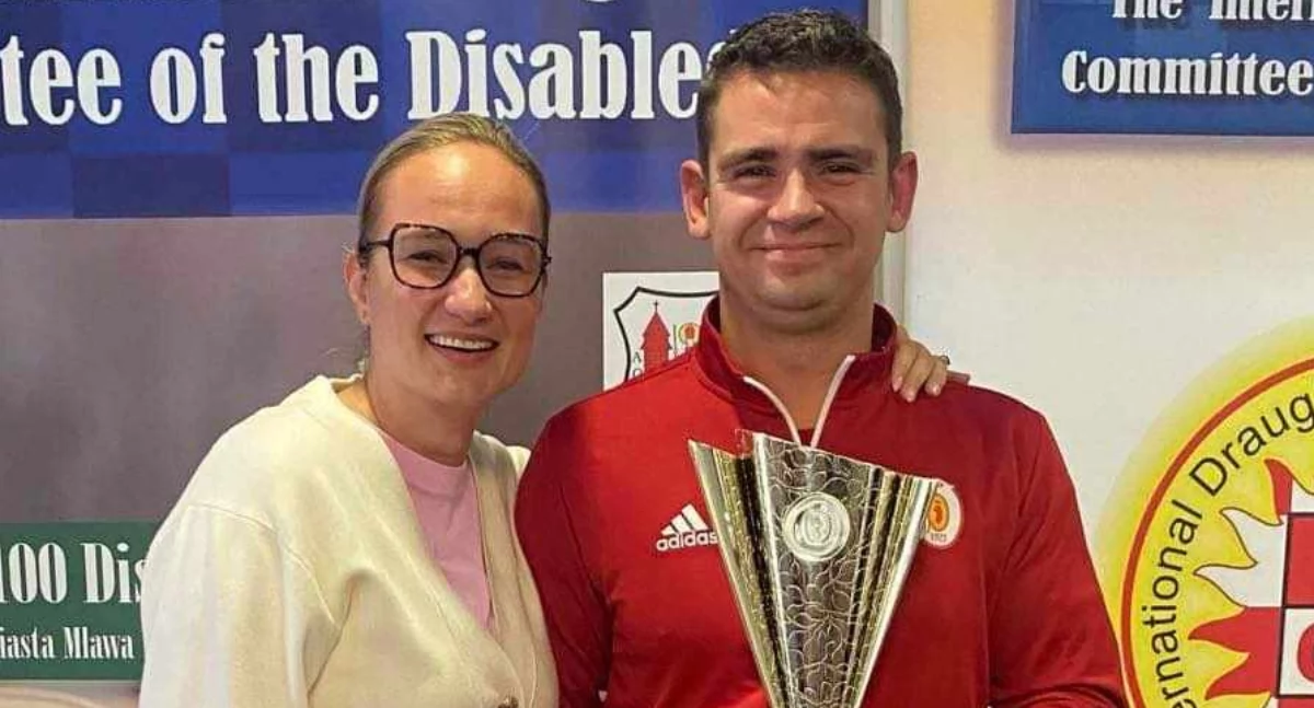 Sukcesy sportowe, Łuków Piotr Kisiel Wicemistrzem Pucharze Świata warcabach (NASZ NEWS) - zdjęcie, fotografia