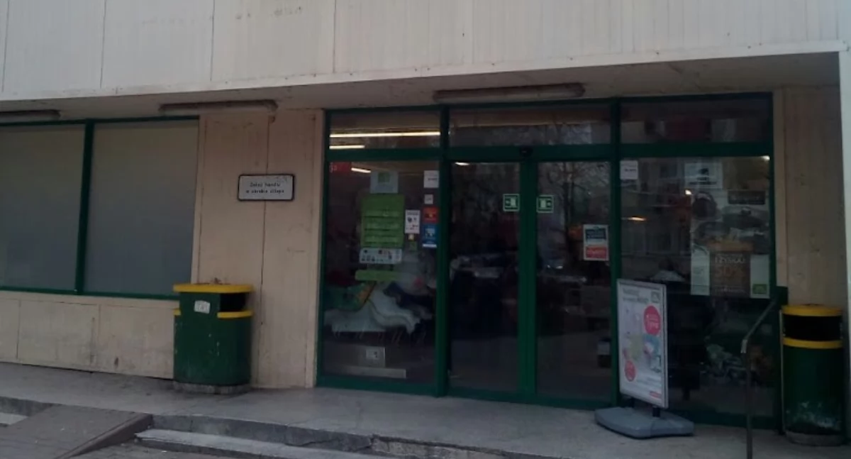 Stokrotka na os. Klimeckiego w Łukowie