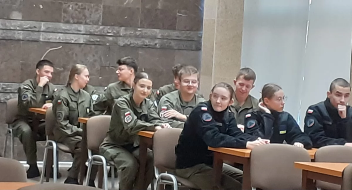 Szkolnictwo, tysięcy złotych edukację wojskową wsparcie uczniów Radoryżu Smolanym - zdjęcie, fotografia