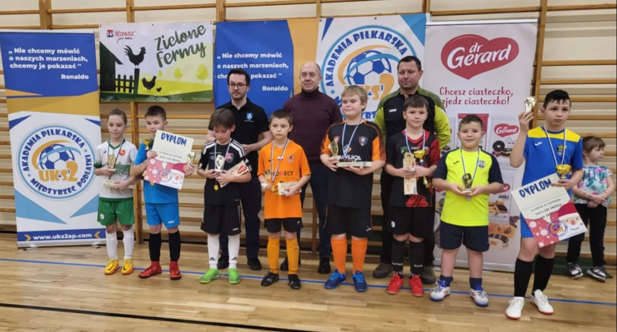 Sukcesy sportowe, Lesovia Trzebieszów (rocznik 2015) edycji turnieju Santa Dwójka Międzyrzecu Podlaskim - zdjęcie, fotografia