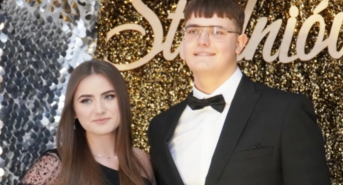 Szkolnictwo, Elegancja magia studniówkowej Radoryżu Smolanym Najpiękniejsze Zobacz Galerie! - zdjęcie, fotografia
