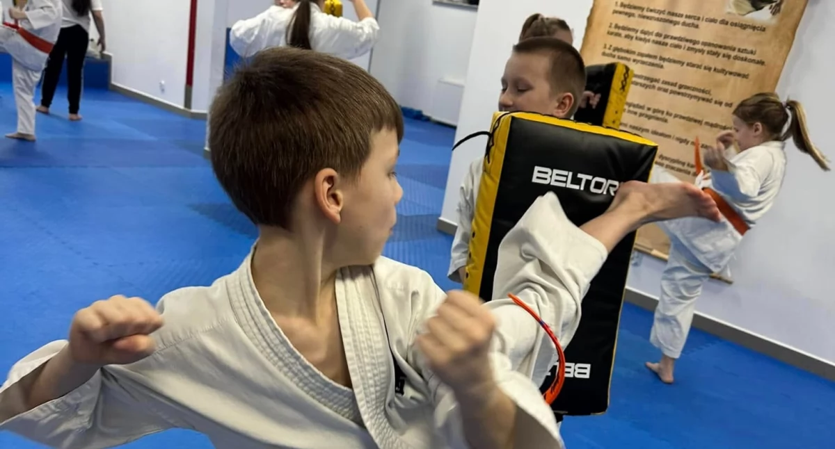 Wiadomości Sportowe, Zimowa Akademia Karate Staninie sport pasja dobra zabawa! - zdjęcie, fotografia