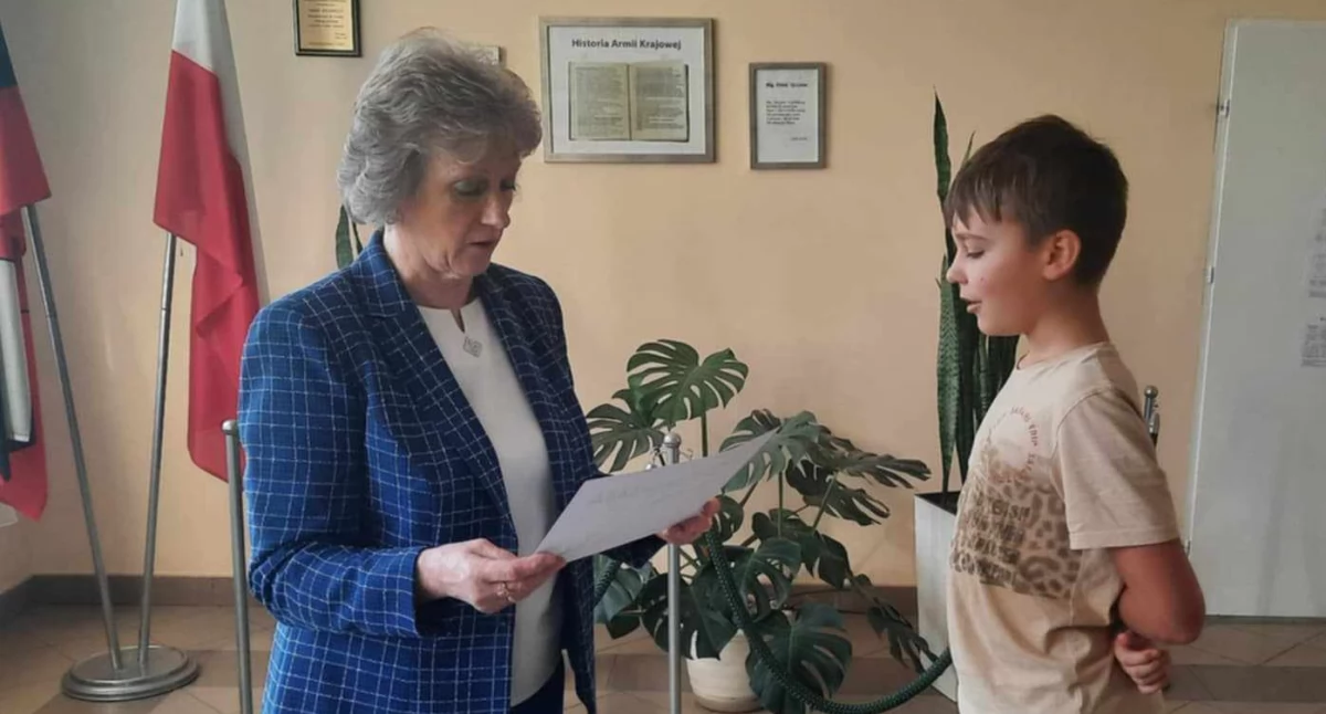 Szkolnictwo, Wielki sukces ucznia Szkoły Podstawowej Kisielsku ogólnopolskim konkursie języka angielskiego! - zdjęcie, fotografia