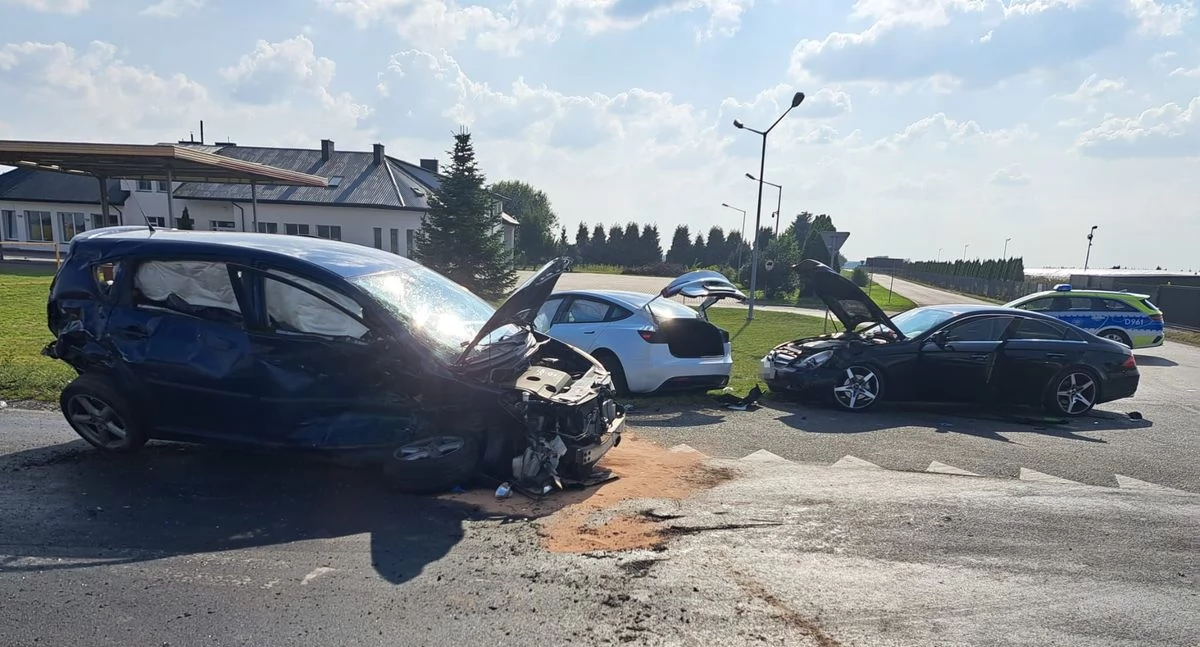 Wypadek drogowy z udziałem czterech samochodów (fot. policja łukowska/zdj. archiwalne)
