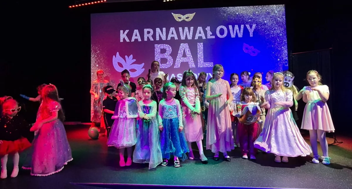 fot. Dom Kultury-Pomnik Czynu Bojowego Kleeberczyków w Woli Gułowskiej