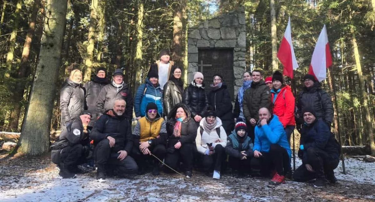 Pogoda , Krwiodawcy Klubu Ostoja odpoczywają łonie natury - zdjęcie, fotografia