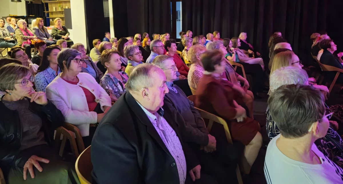 Fot. Dom Kultury-Pomnik Czynu Bojowego Kleeberczyków w Woli Gułowskiej 