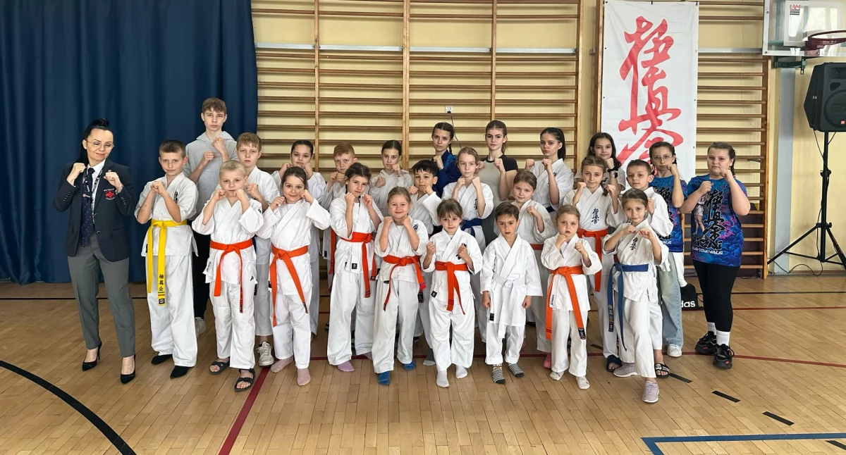 Sukcesy sportowe, Drużyna Borek zdominowała turniej! medale Kąkolewnicy - zdjęcie, fotografia