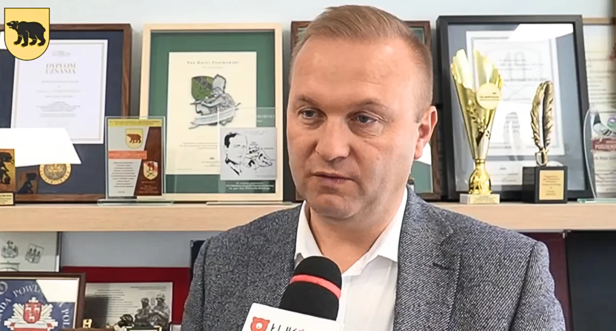 Inwestycje, Stadion przedszkole drogi Wielkie plany przyszłość Adamowa (WIDEO) - zdjęcie, fotografia