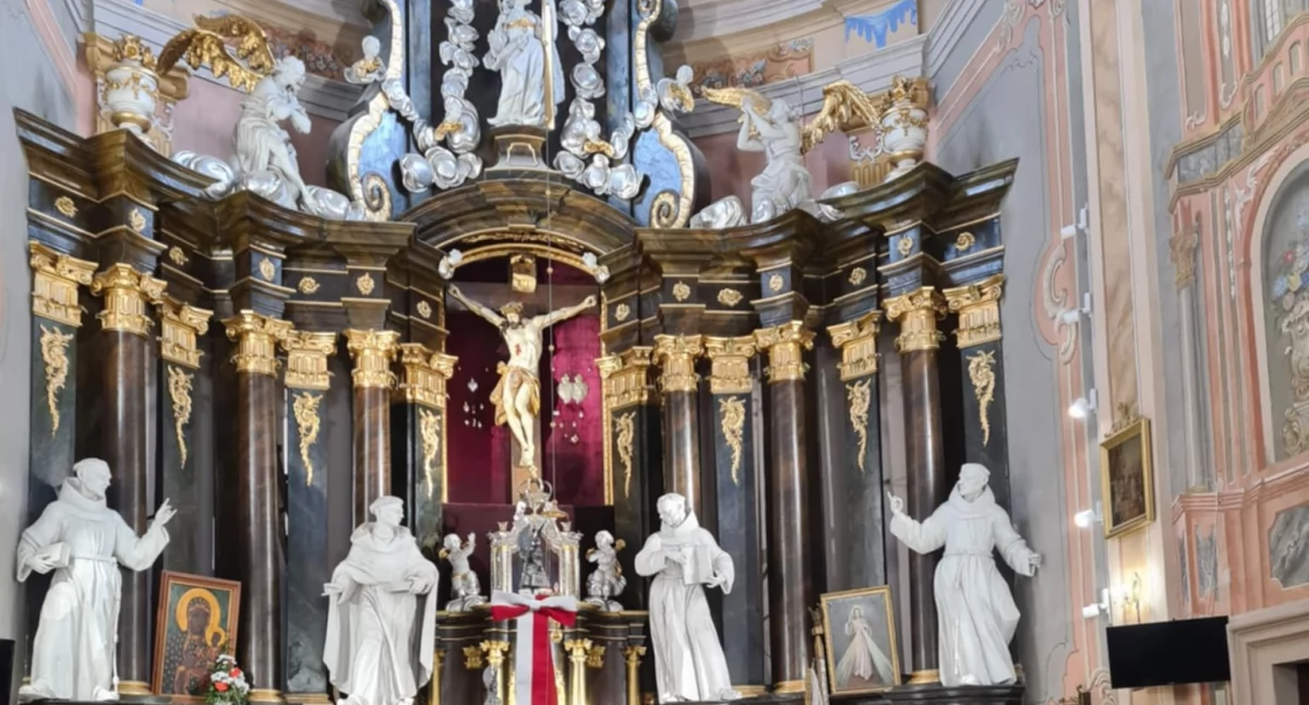 Kościół i Religia, Parafia Podwyższenia Krzyża Świętego Łukowie kontynuuje prace konserwatorskie zabytkowych malowidłach - zdjęcie, fotografia
