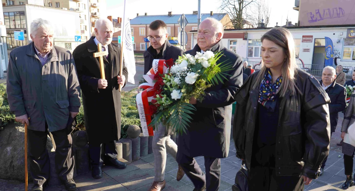 Kościół i Religia, Hołd Pawła Łukowie kwiaty modlitwa wyjątkowe spotkanie - zdjęcie, fotografia