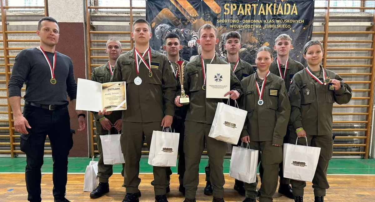 Szkolnictwo, Kadeci Radoryża Smolanego podbijają Wojewódzką Spartakiadę Sportowo Obronną - zdjęcie, fotografia