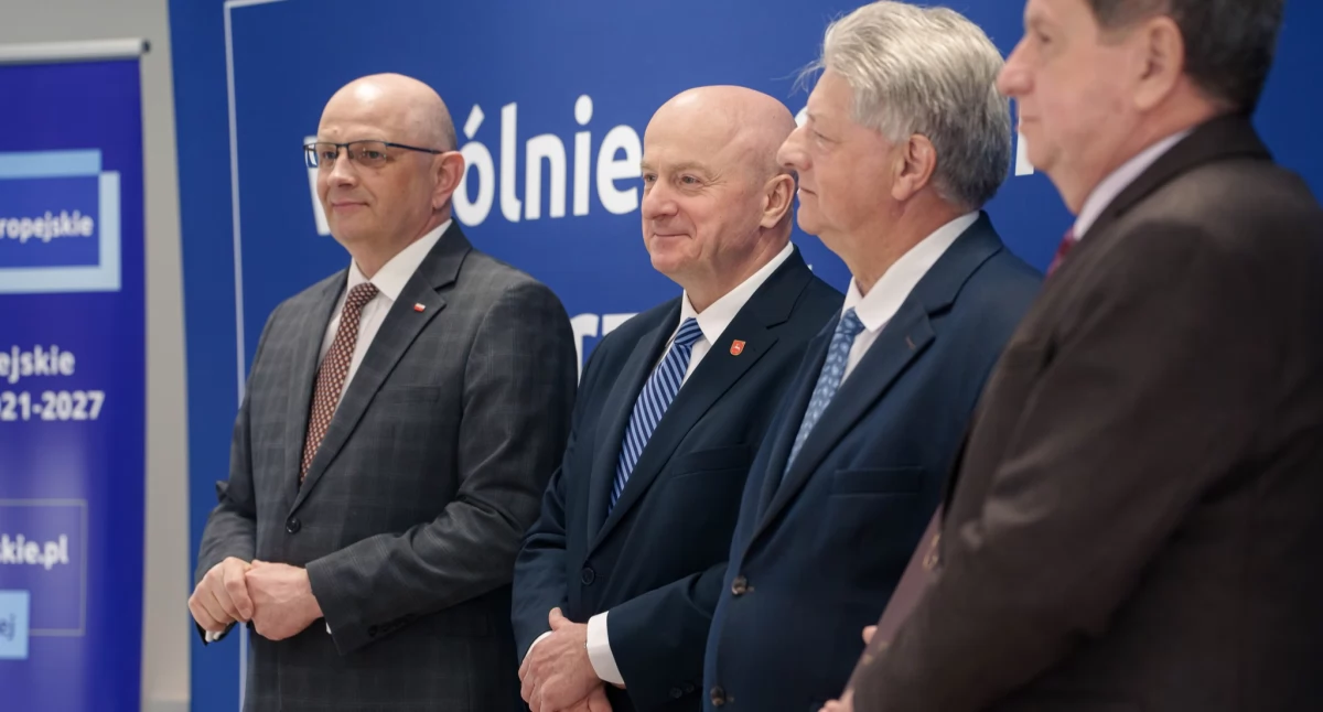 Inwestycje, środki aktywizację zawodową dofinansowaniem - zdjęcie, fotografia