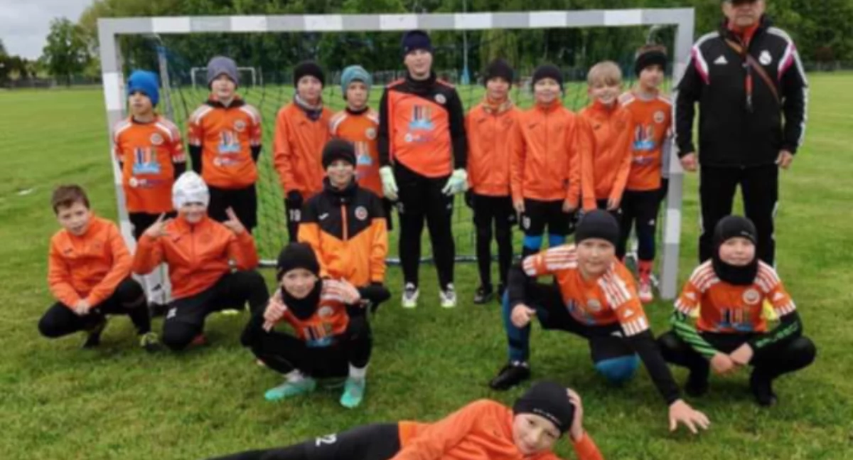 Wiadomości Sportowe, Deszcz przeszkodził! piłkarze Amplus Łuków zachwycili wolą walki - zdjęcie, fotografia