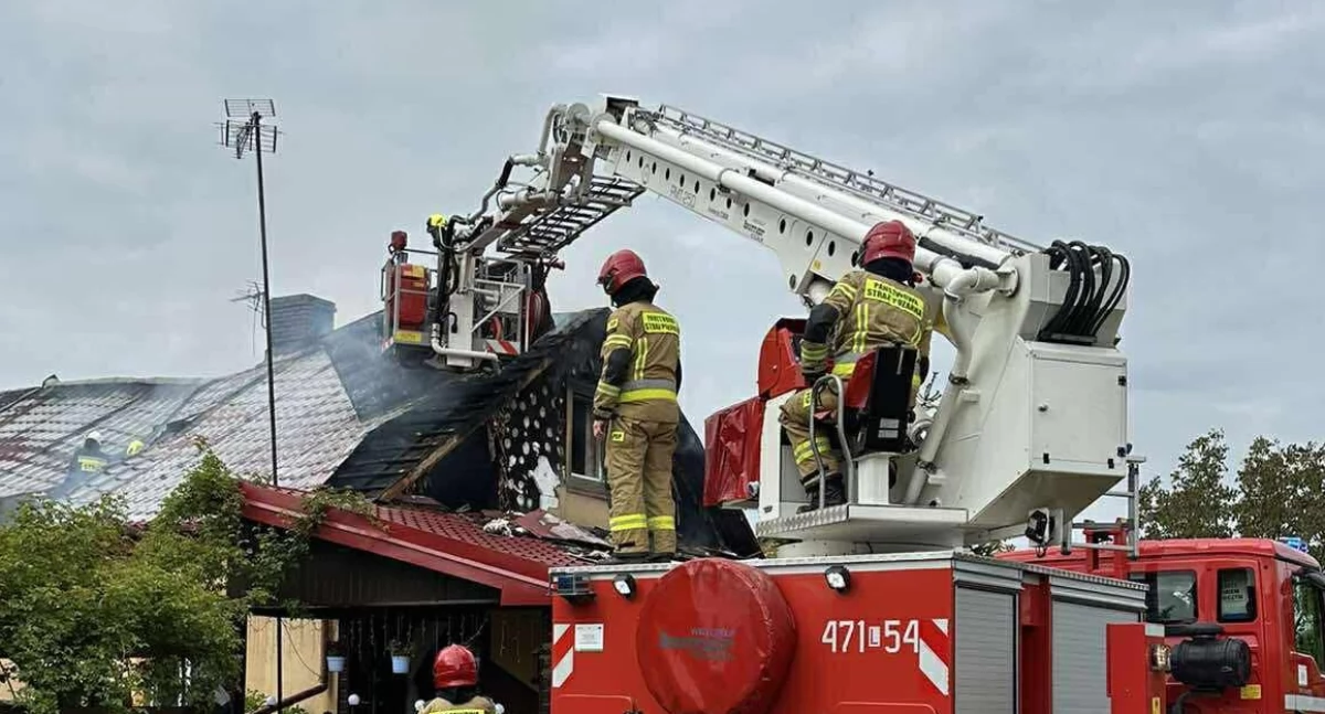 Akcje Charytatywne i Wsparcie, TRAGEDIA HUCIE DĄBROWIE  Trzy rodziny straciły wszystko pożarze - zdjęcie, fotografia