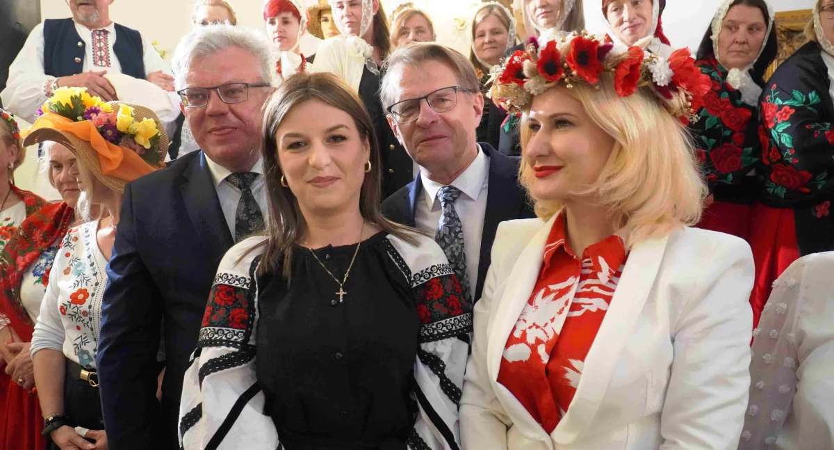 Informacje kulturalne, Kongres Powiatu Łukowskiego przyciągnął tłumy! Były prelekcje pokazy kabaret „Ziołowe Babki” (GALERIA) - zdjęcie, fotografia