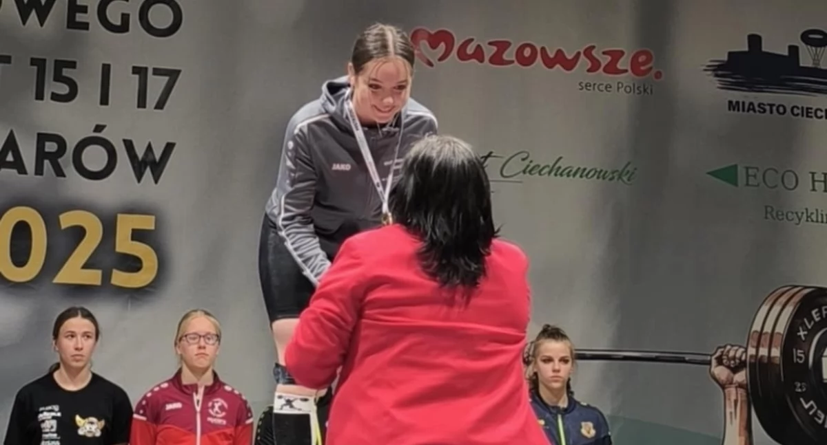 Sukcesy sportowe, MISTRZYNI POLSKI! Julia Ognik złotem Olimpijczyka Łuków! kilogramów dwuboju - zdjęcie, fotografia