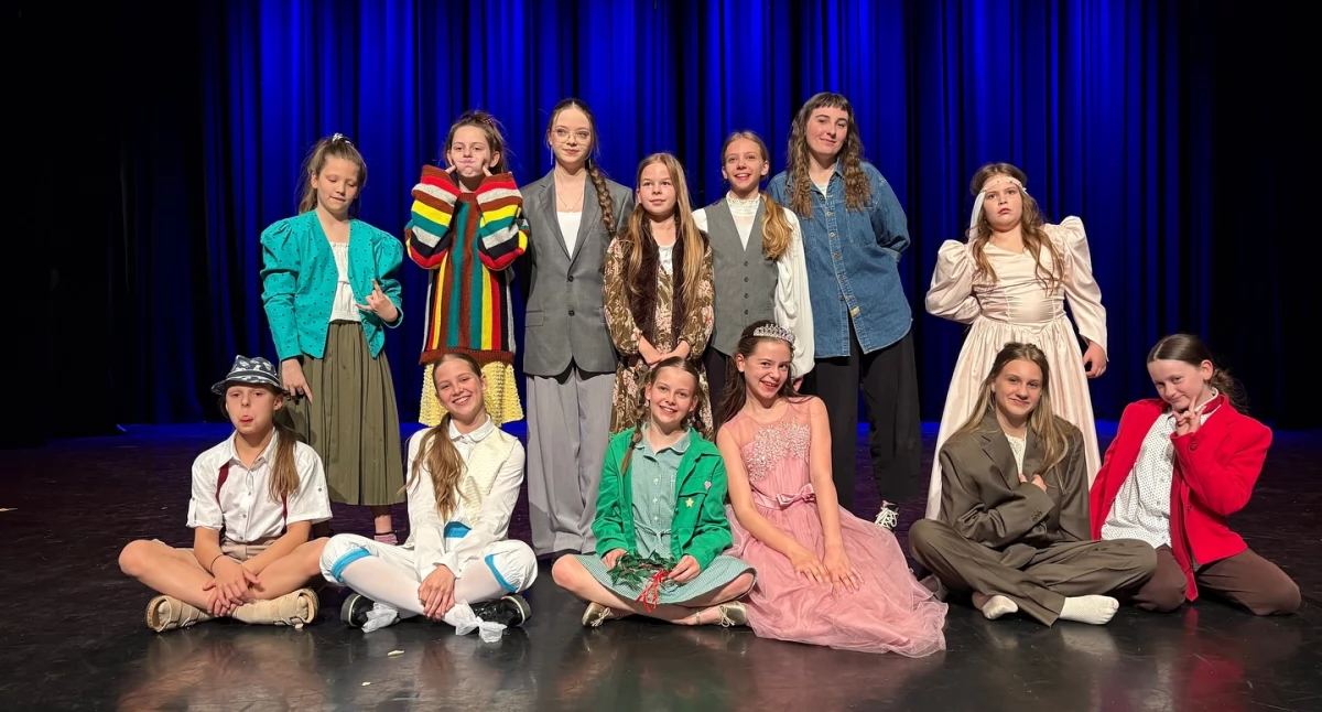 Wiadomości Sportowe,  Młode talenty Łukowa zachwycają scenie Debiut Dance Factory Festiwalu „Srebrna Maska” - zdjęcie, fotografia