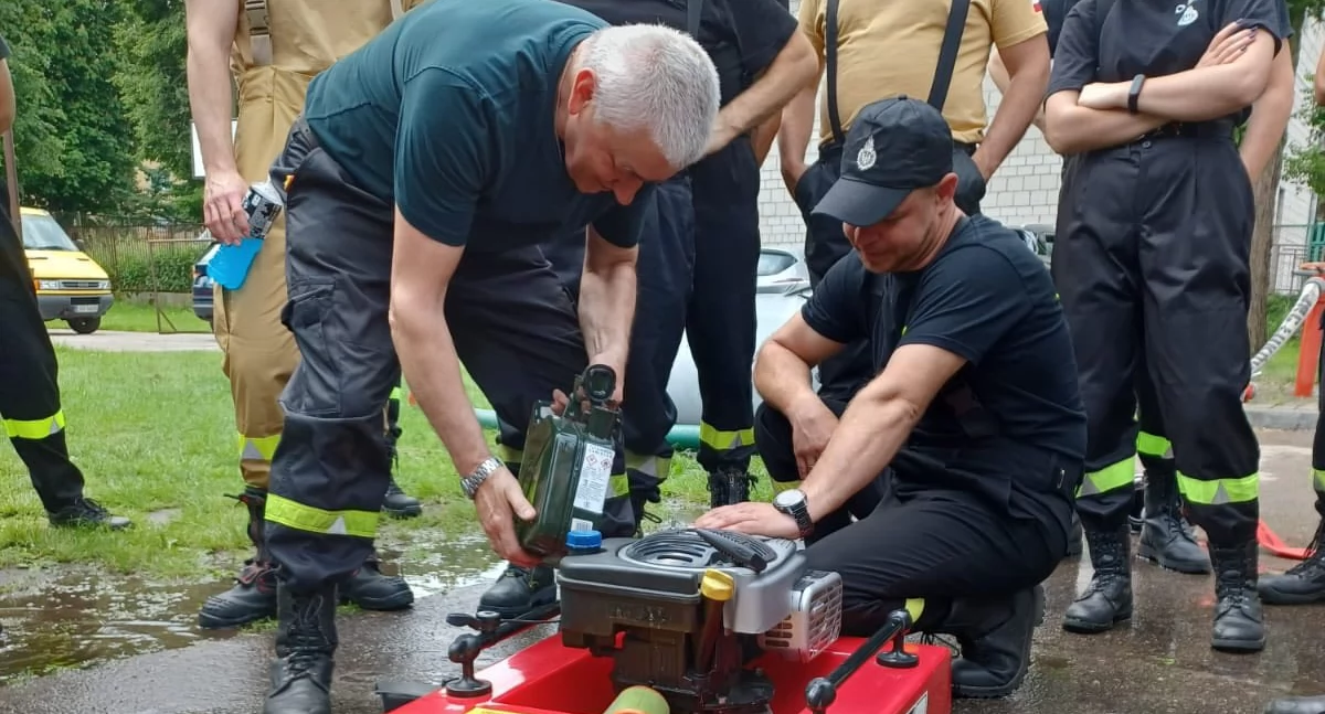 Straż Pożarna, dojedzie ratunek zawyje syrena Powiat łukowski nowych specjalistów - zdjęcie, fotografia