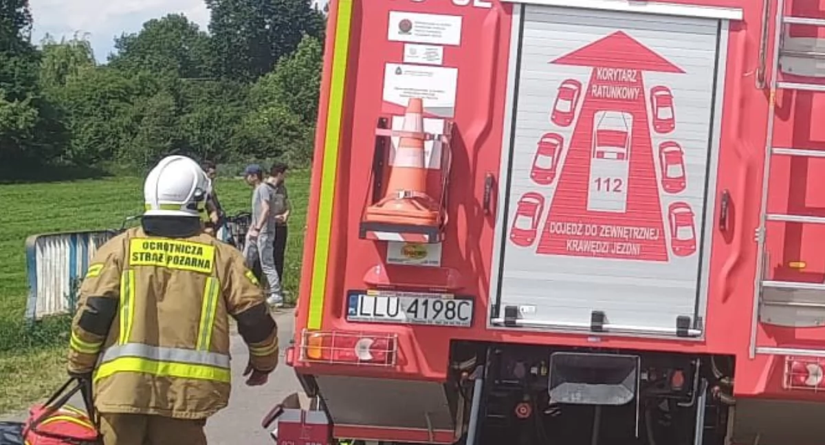 Straż Pożarna, Zagrożenie wisiało metrów ulicą Zobacz kulisy brawurowej akcji strażaków Łukowie - zdjęcie, fotografia