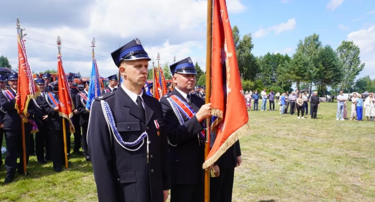 Straż Pożarna, służby Ochotnicza Straż Pożarna Gołych Łazach świętuje lecie - zdjęcie, fotografia