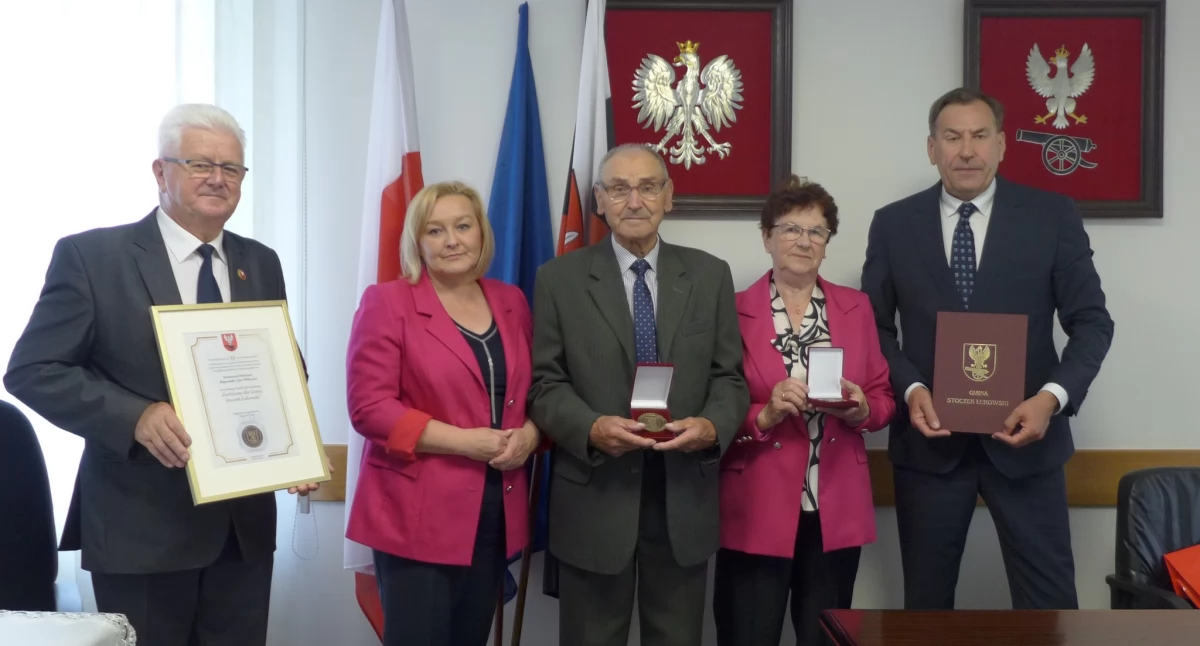 Akcje Charytatywne i Wsparcie, Cenniejsi złoto Gmina Stoczek Łukowski uhonorowała swoje „szmaragdowe” - zdjęcie, fotografia