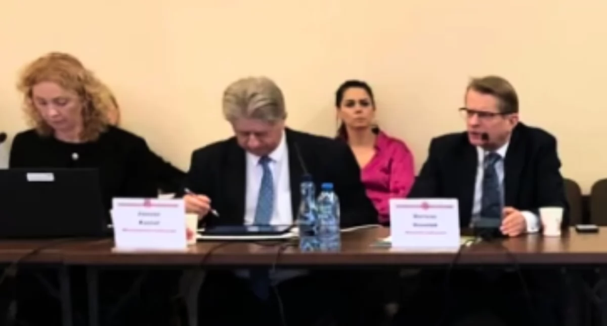 Polityka, Rewitalizacja miliony przyszłość młodzieży Sprawdź stole podczas najważniejszej sesji - zdjęcie, fotografia