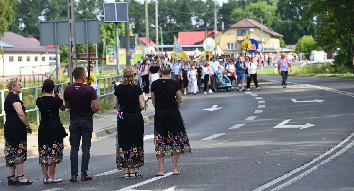 Kościół i Religia, Pierwszy postój gościnność! Zobacz Świdry Świderki przywitały pielgrzymów Łukowa - zdjęcie, fotografia