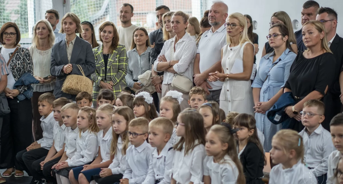 Szkolnictwo, Ponad dzieci rozpoczęło naukę Łukowie - zdjęcie, fotografia